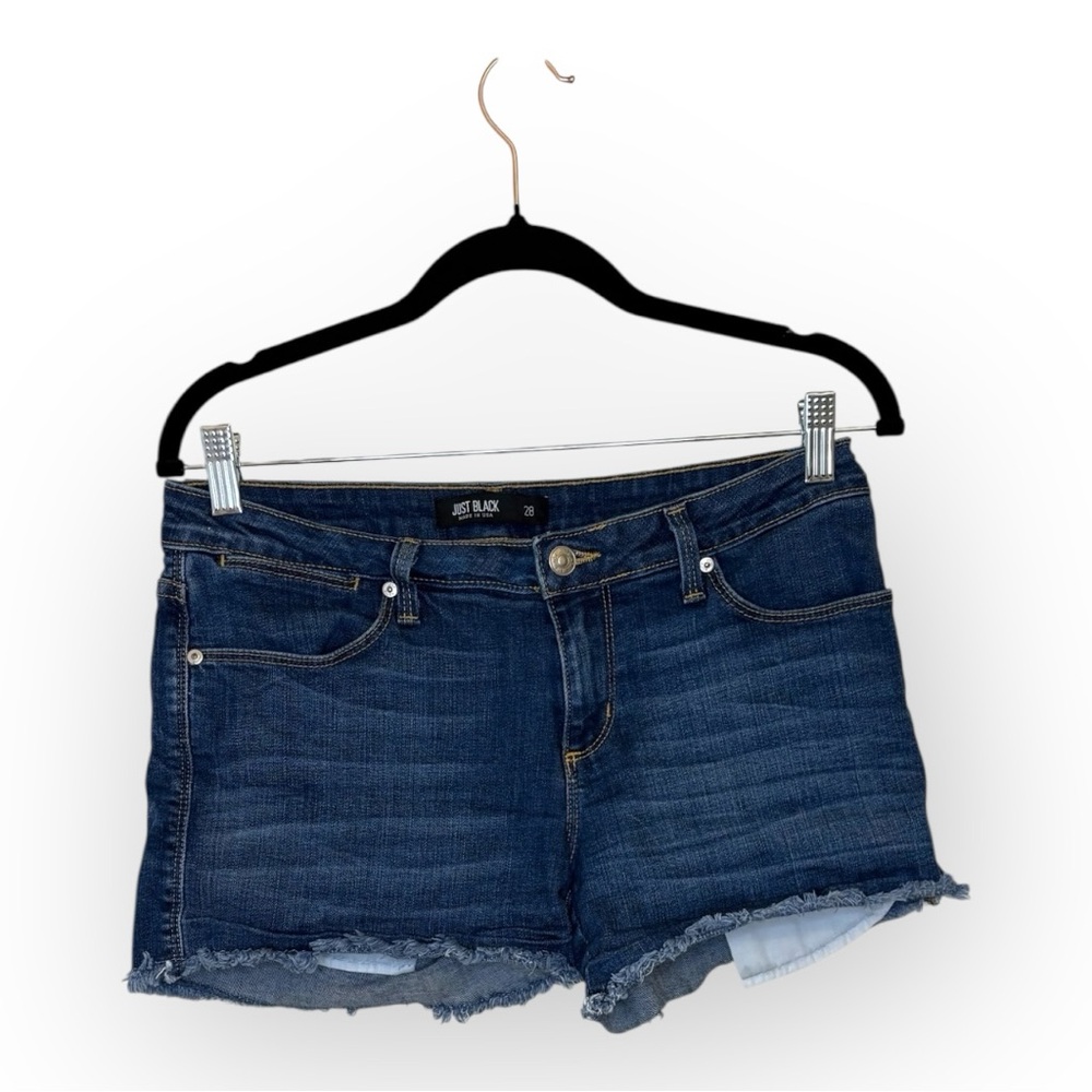 Just Black High Rise Denim Cutoff Shorts Raw Hem Medium Wash Stretch Jean 28